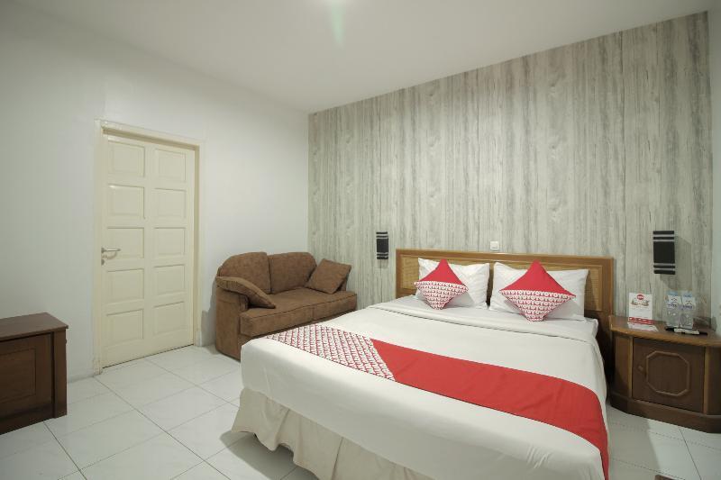 Arwiga Hotel Bandung Buitenkant foto
