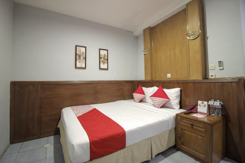 Arwiga Hotel Bandung Buitenkant foto