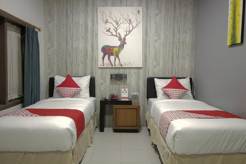 Arwiga Hotel Bandung Buitenkant foto
